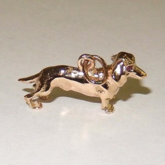 Кулон собачка - такса с бриллиантом