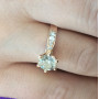 Кольцо с большим бриллиантом